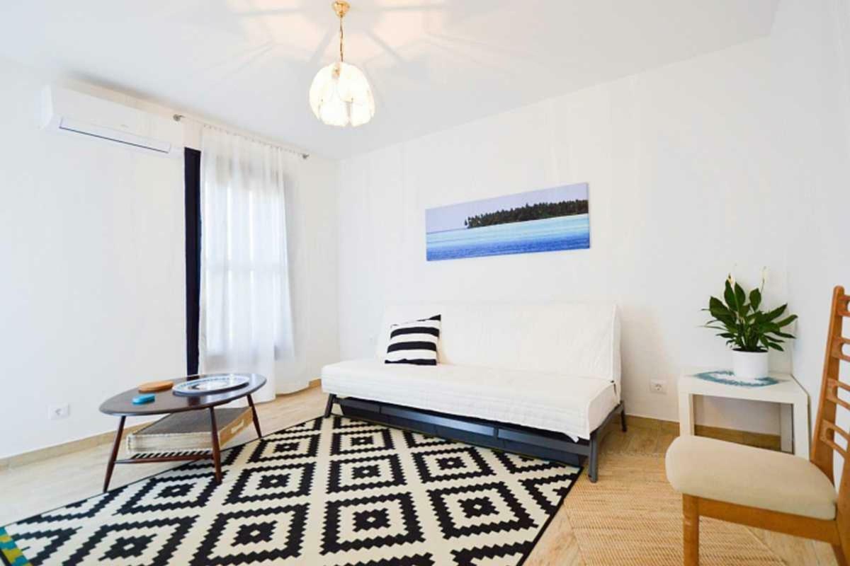 Leut Apartment, 3Min Beach, 15Min Center Pula Exterior photo