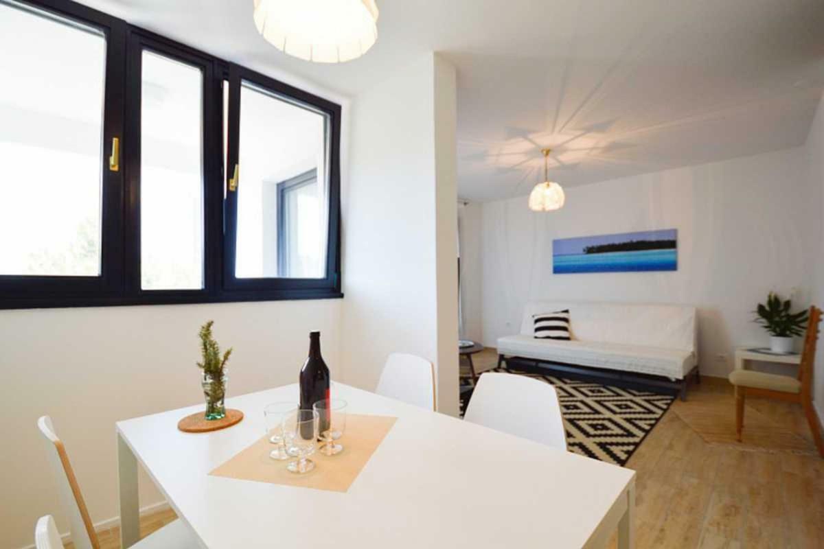 Leut Apartment, 3Min Beach, 15Min Center Pula Exterior photo