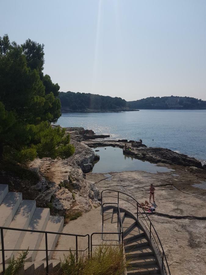 Leut Apartment, 3Min Beach, 15Min Center Pula Exterior photo